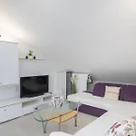 Apartament Amazing Apartment In Jesenice With Wifi Jesenice (Split-Dalmatia)