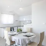 Amazing Apartment In Jesenice With Wifi Jesenice (Split-Dalmatia)