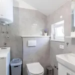 Apartament Amazing Apartment In Jesenice With Wifi